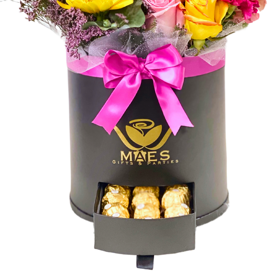 Sweet Floral Box – A Luxurious Gift of Beauty and Charm